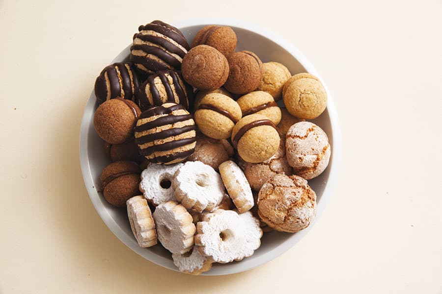 Sassellese amaretti baci canestrellini