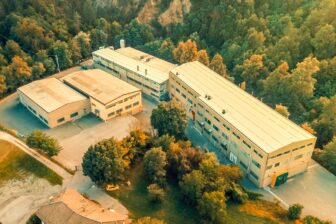 sassellese-vinci-al-volo-stabilimento sassello canestrellini baci amaretti